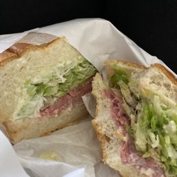 Roast beef (barely) mayo and lettuce Roast beef (barely) mayo and lettuce