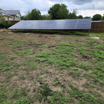Freedom Power - Lovely yard left for the home owner to take care of. - Solar Installation Near Me - Austin, Texas