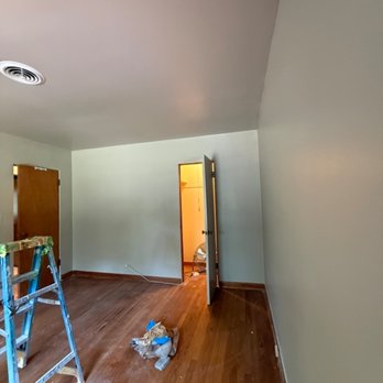 Spotless Painting - Painters Near Me - Schaumburg , Illinois Spotless Painting - Painters Near Me - Schaumburg , Illinois