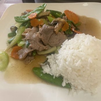 Singha Thai - Thai Near Me - Bakersfield, California