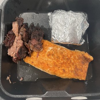 Mission BBQ - Salmon and moist brisket with cornbread - Barbeque Near Me - Henderson, Nevada