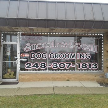 Debbie's Smooch A Pooch Salon - Pet Groomers Near Me - Warren, Michigan