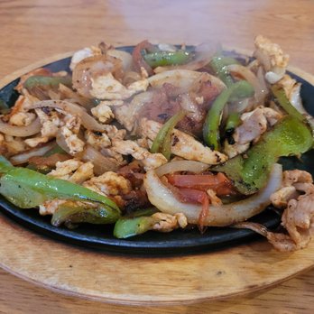 Dos Molinos Mexican Grill - Chicken fajitas - Mexican Near Me - Kokomo, Indiana Dos Molinos Mexican Grill - Chicken fajitas - Mexican Near Me - Kokomo, Indiana
