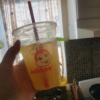 Jollibee - Pineapple refresher- do yourself a favor and get it! - Fast Food Near Me - Woodside, New York