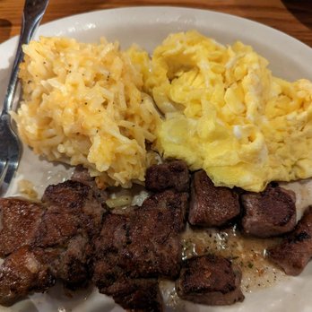 Cracker Barrel Old Country Store - Sirloin tips, scrambled eggs, hash brown casserole - American Near Me - Glendale, Arizona
