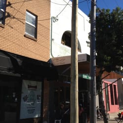 Burnie's - Burnies from the outside.