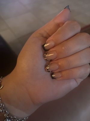 Famous Nails