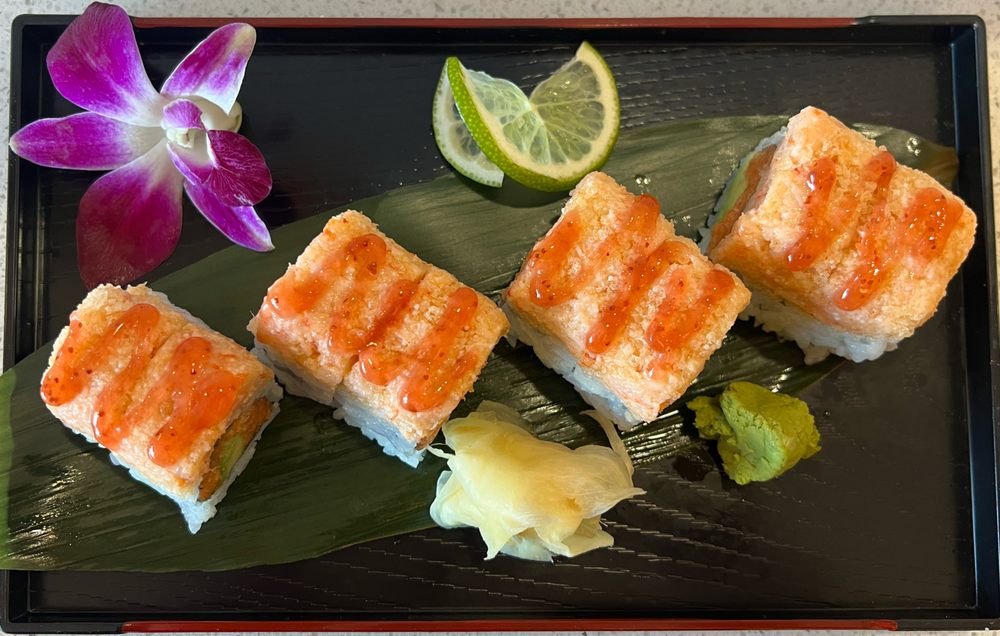 Hachimi Sushi Logo