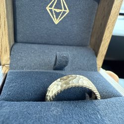 International Diamond Center - Wedding band