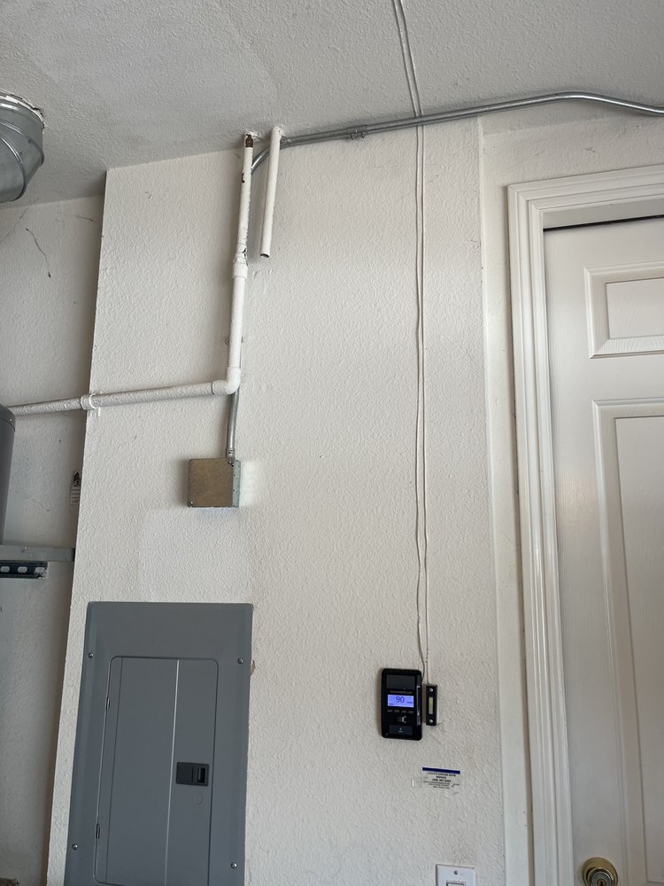 Slide of Le Electrician
