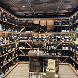 Zander's The BottleShop - California wines across all regions, with some International wines including Australia, Italy, France, Spain, South Africa, Greece, Germany.