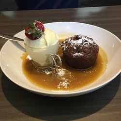 Chally's Bar and Bistro - Sticky date awesomeness!!