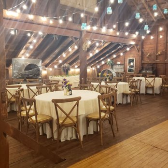 Stable Gate Winery - Barn catering - Wine Tasting Room Near Me - Castleton-on-Hudson, New York