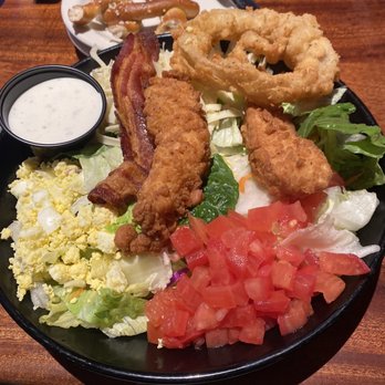 Calhoun’s - Southern salad she split in 2 bowls and we shared it ..big $12 - Barbeque Near Me - Maryville, Tennessee Calhoun’s - Southern salad she split in 2 bowls and we shared it ..big $12 - Barbeque Near Me - Maryville, Tennessee