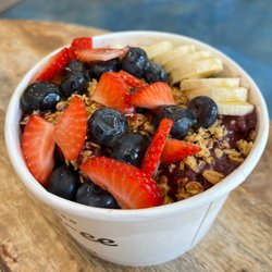 Berry Greens Juice Bar