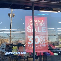 SKECHERS Warehouse Outlet - New store