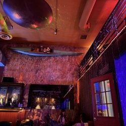Blue Goose Lounge - Clean bathrooms and lots of space to talk and drink
