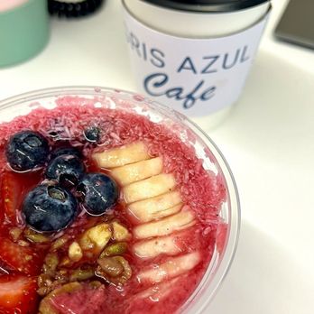 Gris Azul Cafe - Dragonfruit açaí bowl - Coffee & Tea Near Me - Los Angeles, California Gris Azul Cafe - Dragonfruit açaí bowl - Coffee & Tea Near Me - Los Angeles, California