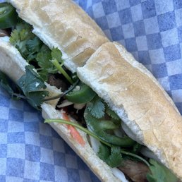 Bà nh mì Bà nh mì