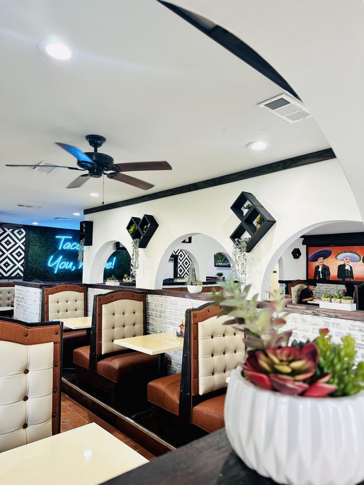 TACO TEQUILA BAR & GRILL Updated August 2024 11 Photos 820