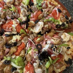 Pizza Hut - Super supreme pan pizza