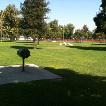Grissom Park - The picnic tables were well shaded with charcoal grilling stations in close proximity. - Parks Near Me - Bakersfield, California