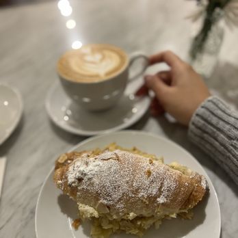 Le Croissant - Bakeries Near Me - Winnipeg, Manitoba Le Croissant - Bakeries Near Me - Winnipeg, Manitoba