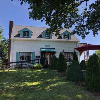 Chandelier Bakery - First time here, this place is so adorable !!! - Bakeries Near Me - Vancouver, Washington Chandelier Bakery - First time here, this place is so adorable !!! - Bakeries Near Me - Vancouver, Washington