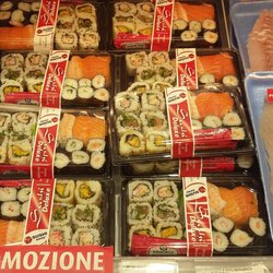 Conad - In pescheria trovi anche il sushi freschissimo!!