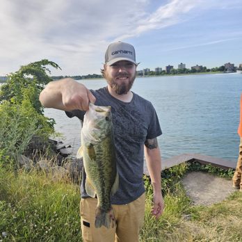 Belle Isle Park - Fishing is amazing here!! But we can't tell you what we used, that's privileged information. - Parks Near Me - Detroit, Michigan