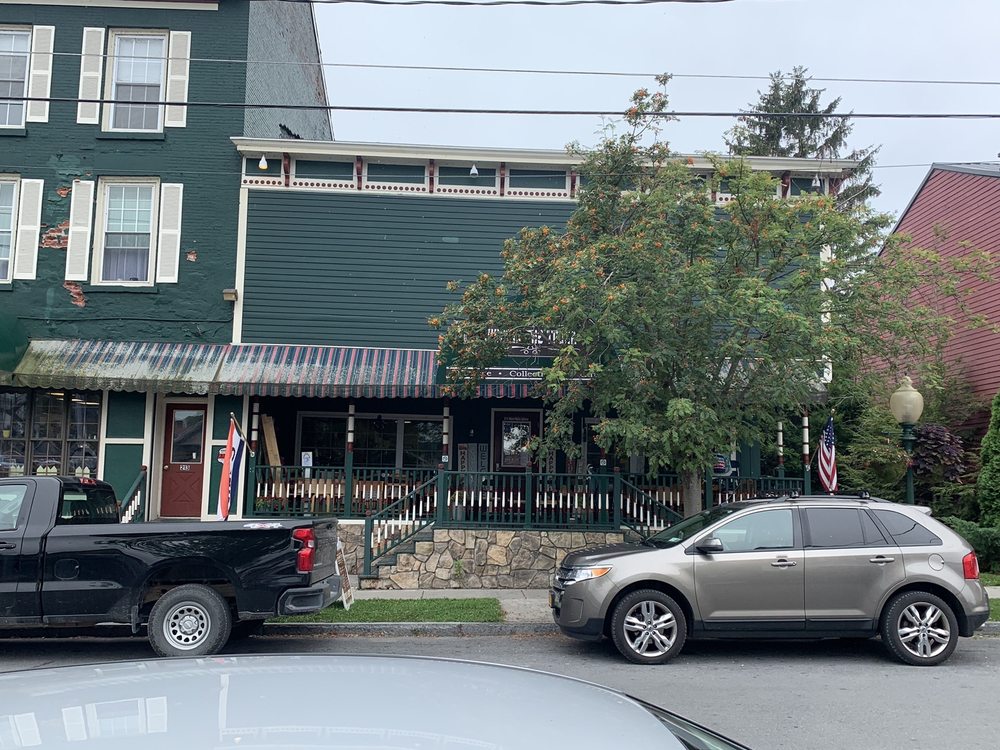 JUNK IN THE TRUNK Updated August 2024 213 W Main St, Sackets Harbor, New York Antiques