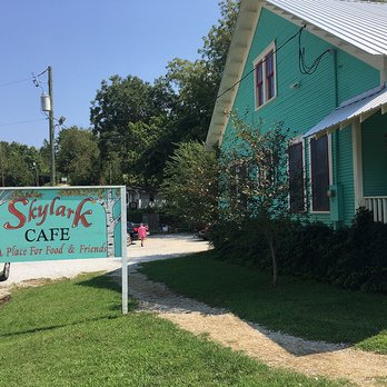 Skylark Cafe - Outside - Cafes Near Me - Leslie, Arkansas Skylark Cafe - Outside - Cafes Near Me - Leslie, Arkansas