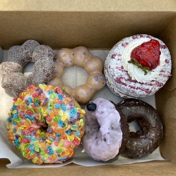 Friendly Donuts - Donuts Near Me - Orange, California Friendly Donuts - Donuts Near Me - Orange, California