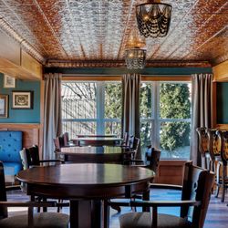 Lobby Bar - High-top Pub Seating