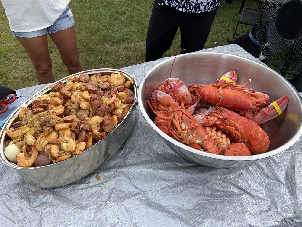 Hallowell Seafood & Produce Logo