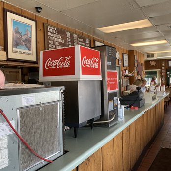 Kepley's Bar-B-Q - Inside entrance - Barbeque Near Me - High Point, North Carolina