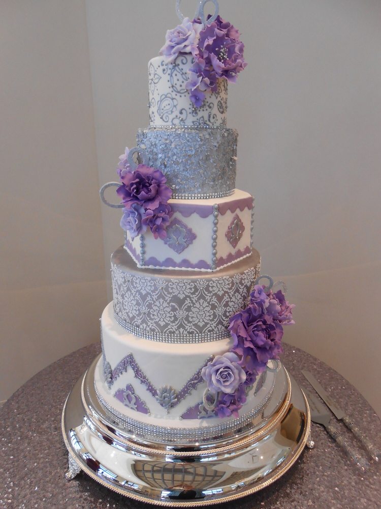 CAKE EXPRESSIONS BY LISA Huntersville, North Carolina Bakeries