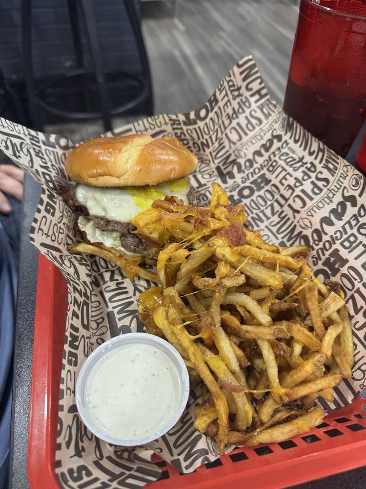 Nikki's Bar and Grill