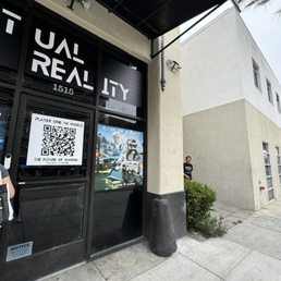 Exterior outside entrance of Player One VR World - Entrance - and there's the free parking entrance to the garage. Free parking for 90 mins - Santa Monica, California Exterior outside entrance of Player One VR World - Entrance - and there's the free parking entrance to the garage. Free parking for 90 mins - Santa Monica, California