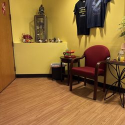 Maunakea Acupuncture & Wellness Center - Waiting room