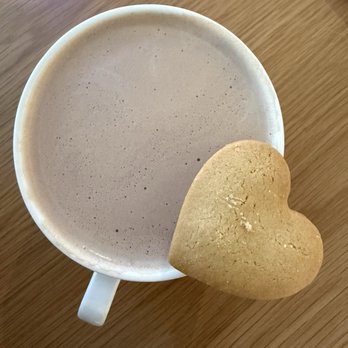 Queen B - Hot cocoa - Cafes Near Me - Chicago, Illinois