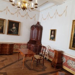 Burg Gnandstein - Historische Möbel und Gemälde