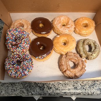 Kettle Glazed Doughnuts - Donuts - Donuts Near Me - Hollywood, California Kettle Glazed Doughnuts - Donuts - Donuts Near Me - Hollywood, California