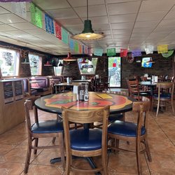 La Trinidad Restaurant - Seating
