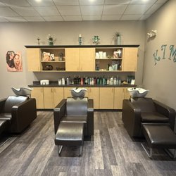 Kim's Salon & Spa - Shampoo and treatment area