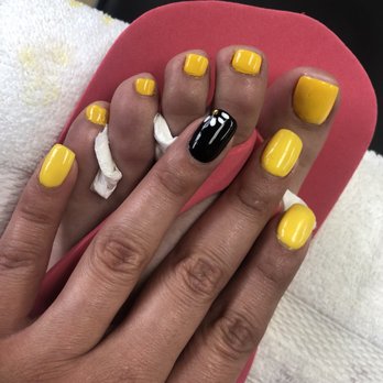 LA Beauty - Daniela's pedicure - Hair Salons Near Me - Los Angeles, California