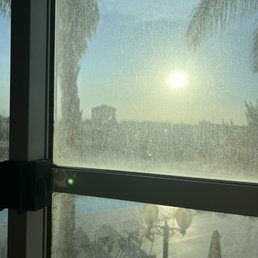 Dirty windows disappointing no view