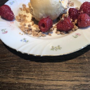Baskeri & Basso - Yummy desset, Toffee ice cream w/ raspberries & crunch - Bistros Near Me - Helsinki, 18 Baskeri & Basso - Yummy desset, Toffee ice cream w/ raspberries & crunch - Bistros Near Me - Helsinki, 18