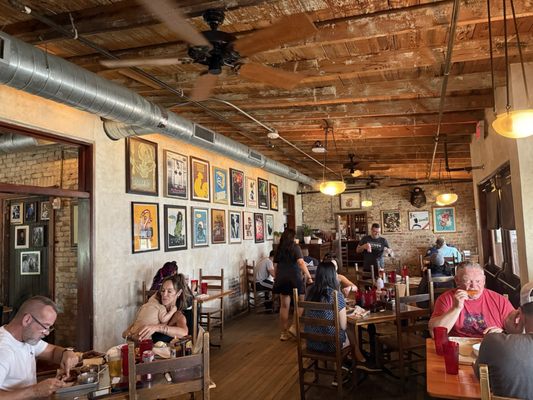 Stubb's Bar-B-Q by null