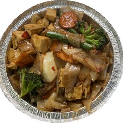 Miracle Thai - Drunken noodle with Tofu